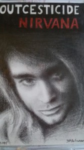 Kennt jemand die Outcesticide-CD von Nirvana? Ganz übles Geschrammel. Ich habe sie als Kassette mit extra vom Foto erstellter Zeichnung